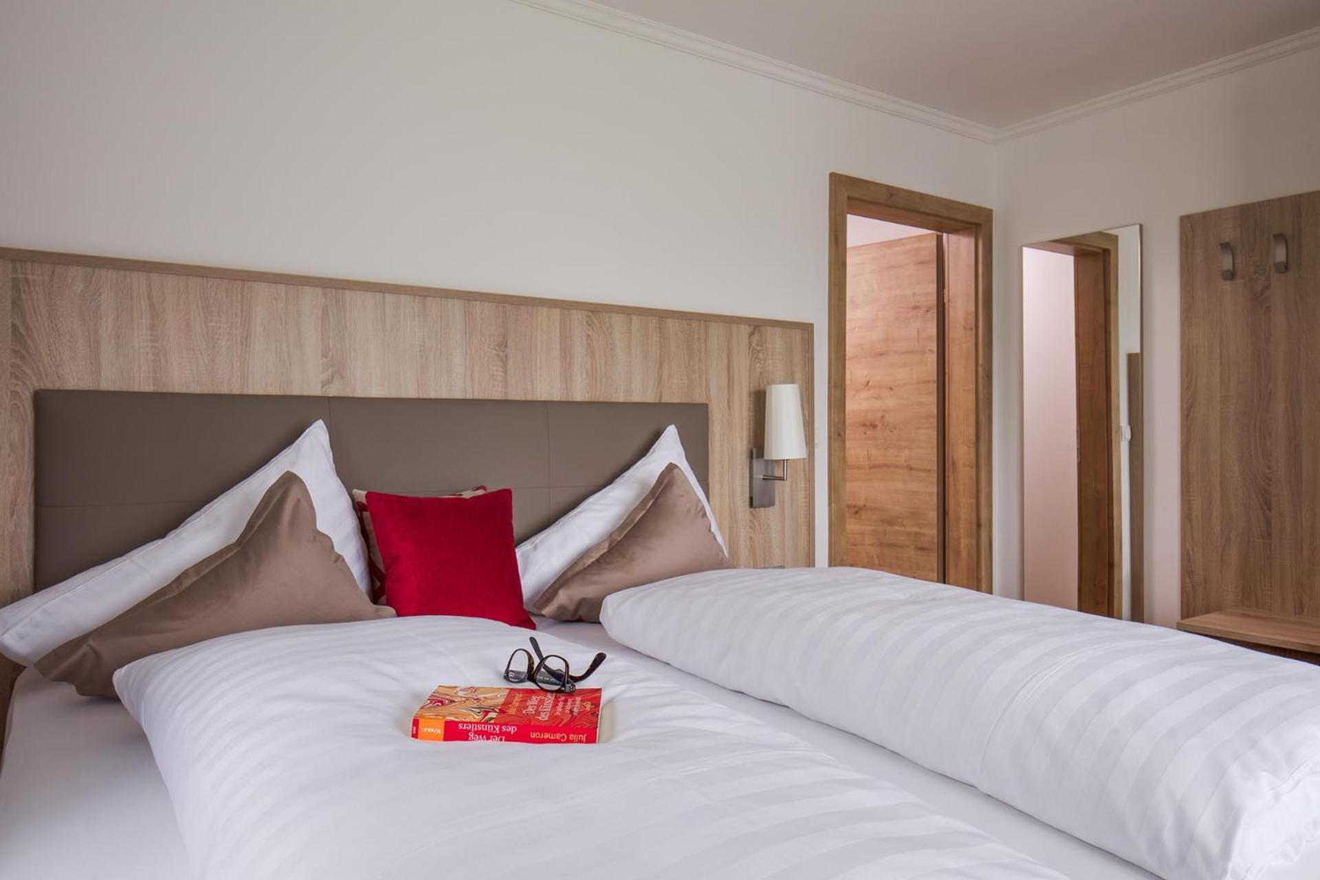 Alpenhotel Fernau นอยชติฟ อิม ชตูไปทัล ภายนอก รูปภาพ