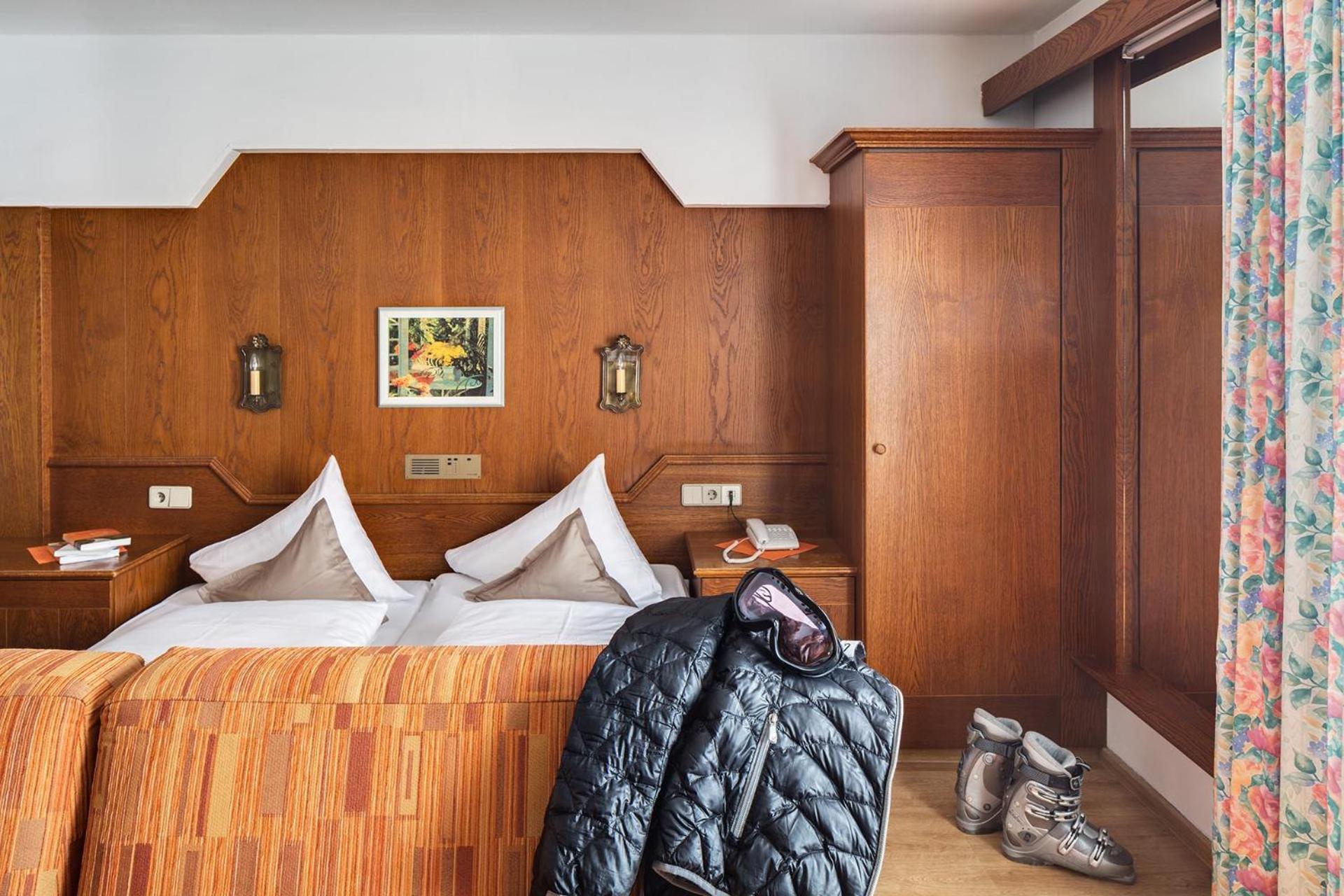 Alpenhotel Fernau นอยชติฟ อิม ชตูไปทัล ภายนอก รูปภาพ